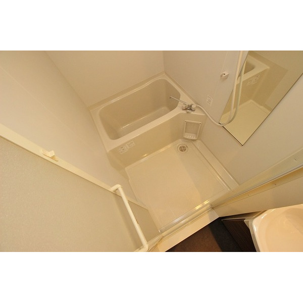 バス・シャワールーム　※写真は反転タイプ