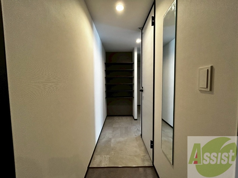 玄関　玄関の様子です。明るい印象ですね。気分もあがりそう。