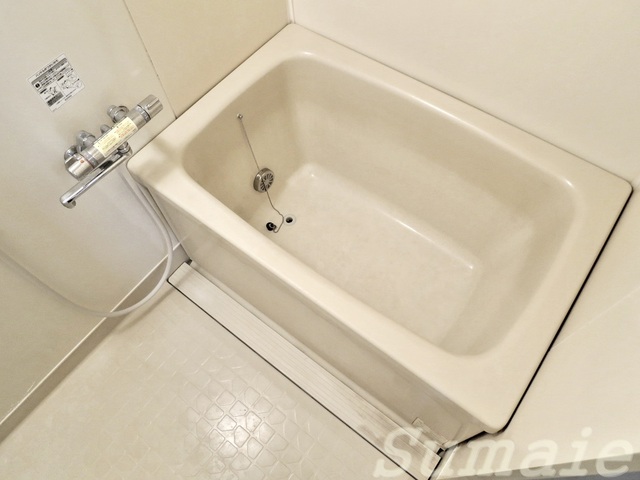 バス・シャワールーム　清潔感のあるお風呂です♪