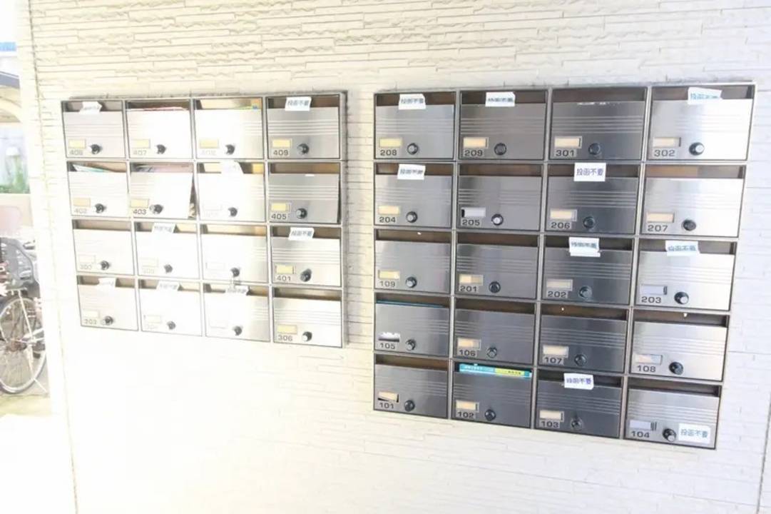 エントランス　メールBOX