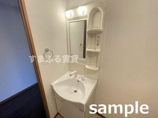 洗面設備　同仕様　反転