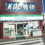 コンビニ　京浜堀ノ内店（コンビニ）まで300m