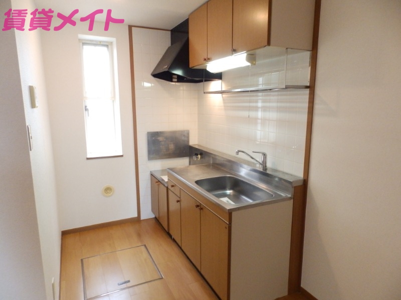 キッチン　同型反転タイプ参考写真