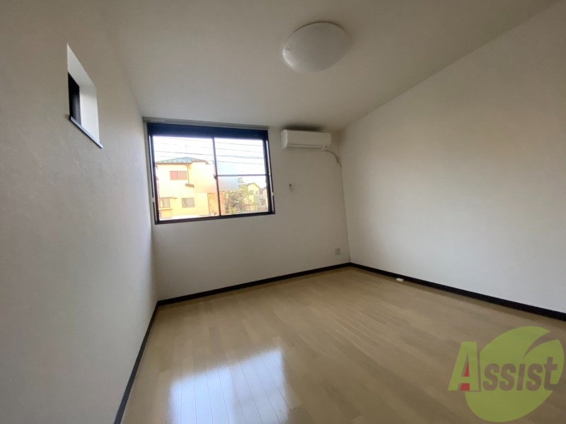 居室・リビング　９．２帖の洋室になります。伸び伸び出来そうですね。