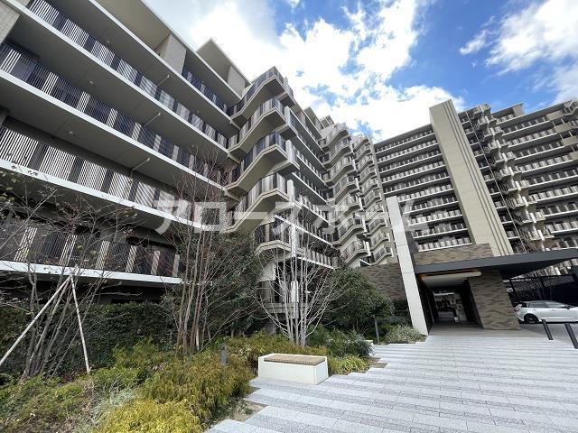 建物外観　※室内写真は前回募集の同一マンション別室につきイメージです