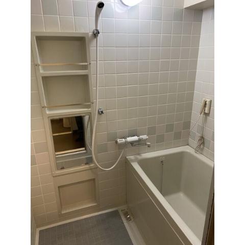 バス・シャワールーム　バス