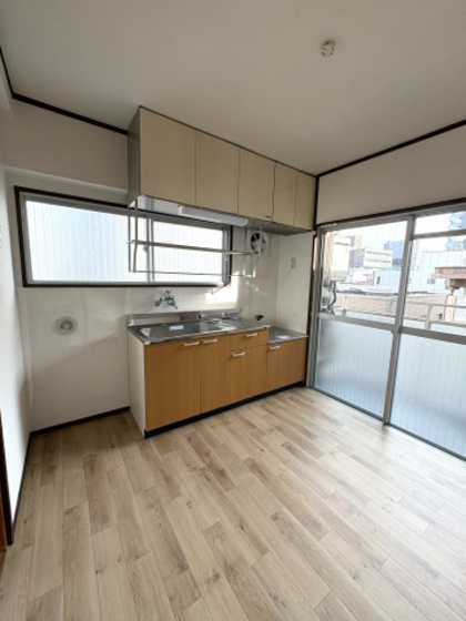 居室・リビング　※別部屋の写真です