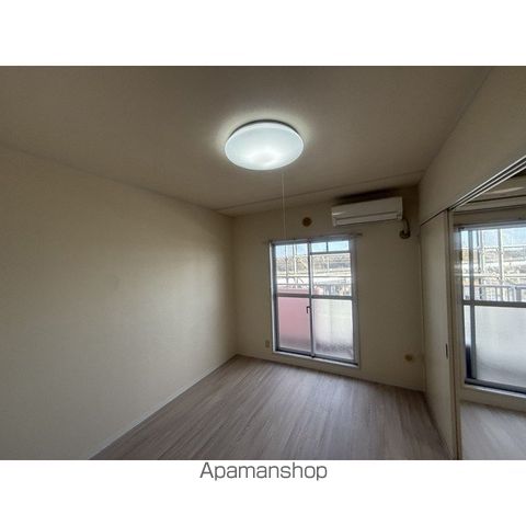 セジュールマンションの居間写真
