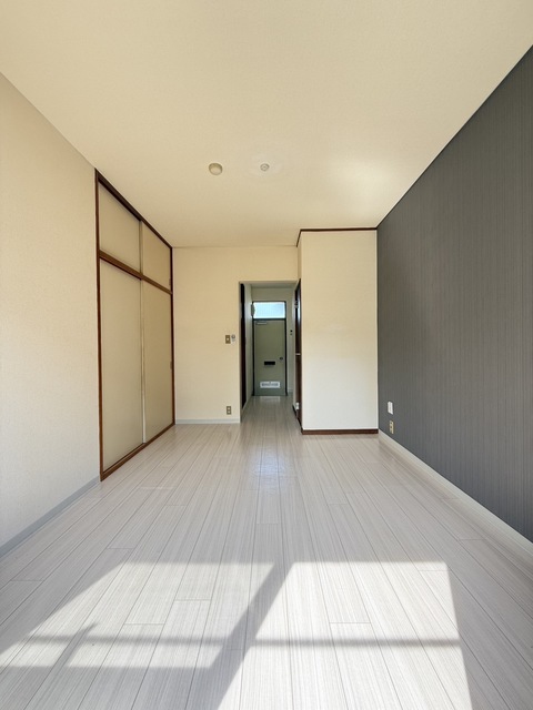 居室・リビング　別部屋参考写真です