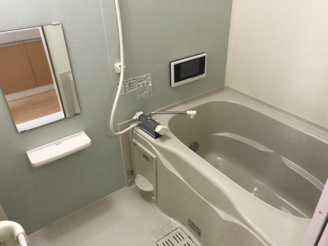 バス・シャワールーム　バス