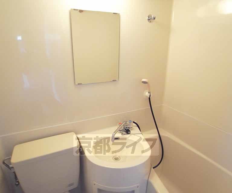 洗面設備　洗面台です