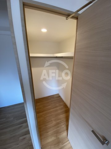 収納　アプリーレ中之島　ウォークインクローゼット