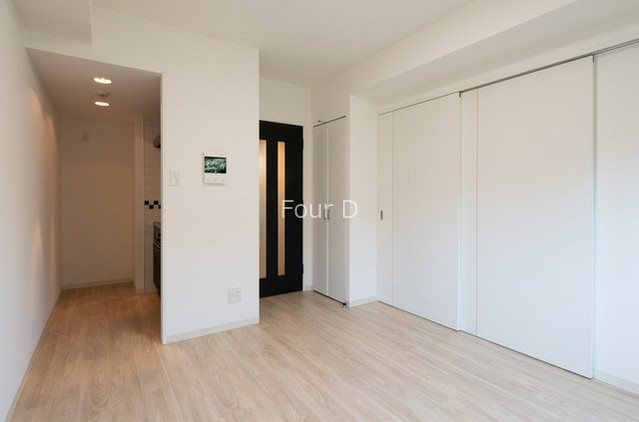 居室・リビング　内見予約受付中、お気軽にお問い合わせください。