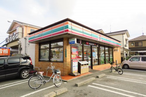 コンビニ　セブンイレブン福山曙5丁目店（コンビニ）まで583m