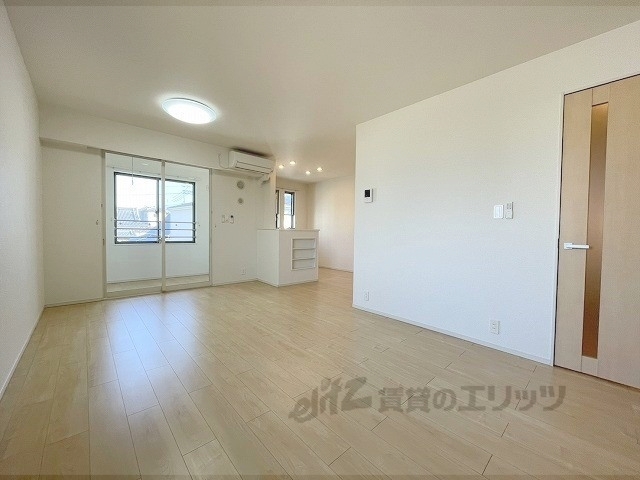 居室・リビング　リビング