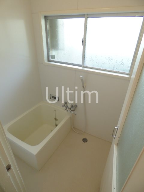 バス・シャワールーム　別部屋のお写真です。ご参考までに！