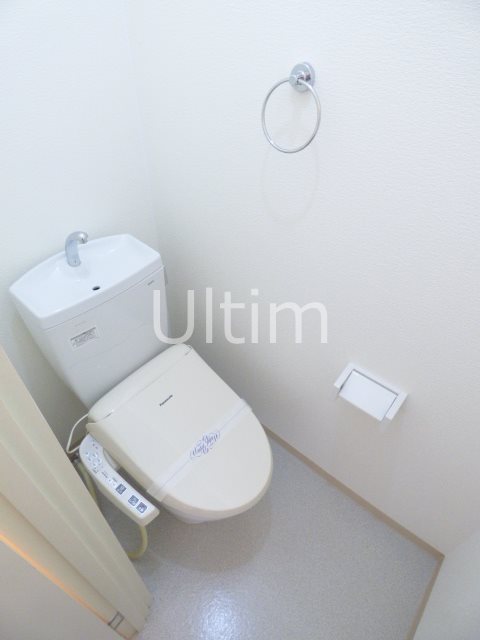 トイレ　別部屋のお写真です。ご参考までに！