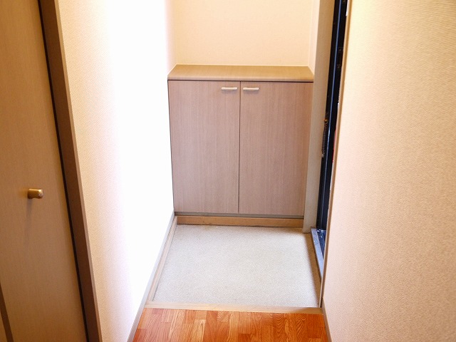 玄関　明るい玄関です