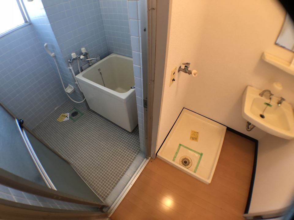 バス・シャワールーム