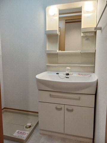 洗面設備　使いやすい洗面所です