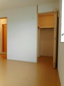 収納　ウォークインクローゼット