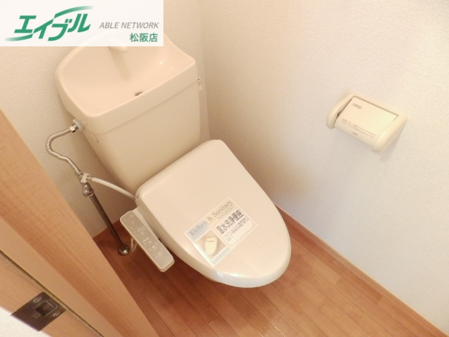 トイレ　同型参考写真