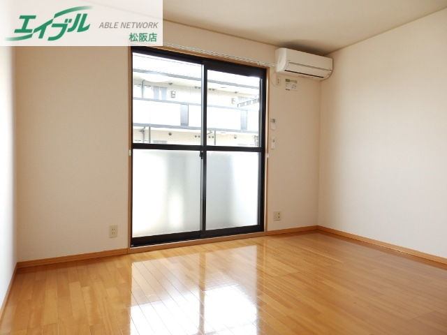 居室・リビング　同型参考写真