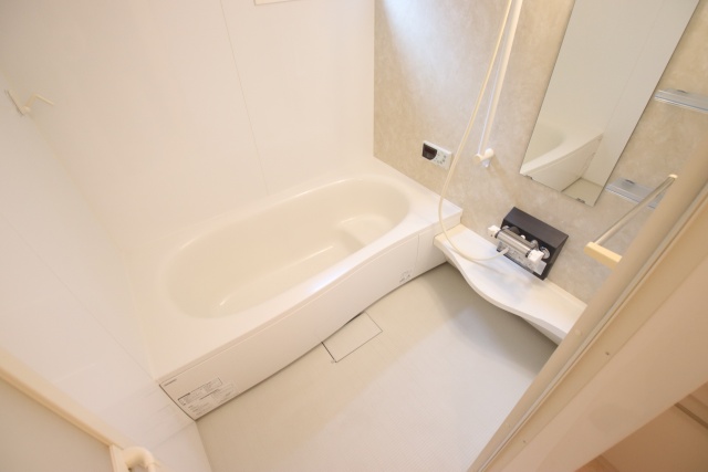 バス・シャワールーム　※別室の参考写真の為、現況優先です。