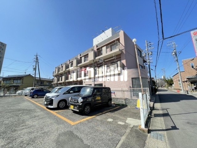 建物外観　日当たりの良い建物