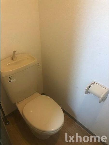 トイレ　落ち着いたトイレです