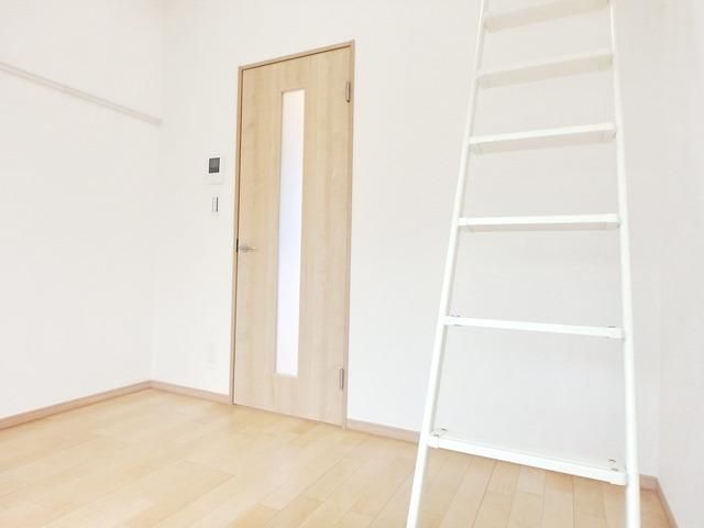 居室・リビング　★4.7帖洋室★