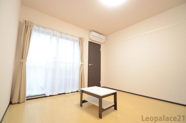 居室・リビング　洋室