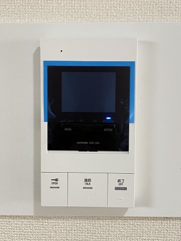 セキュリティ　モニター付IP、オートロック機能、留守録画機能付です