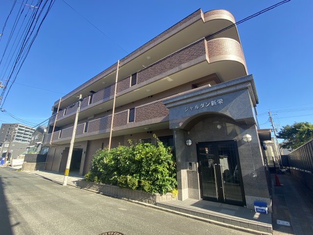 建物外観　R4年7月外壁リフォーム済です