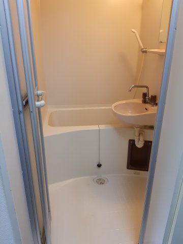 バス・シャワールーム　2022年6月撮影※現況を優先します