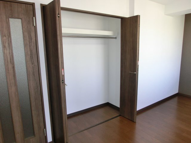 収納　洋室8帖の収納