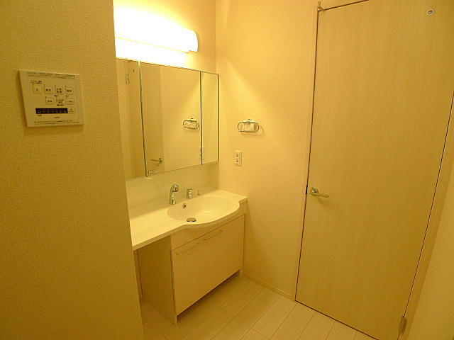 洗面設備　洗髪洗面化粧台