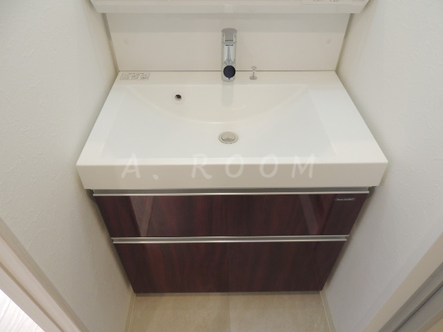 洗面設備　清潔感のある洗面台