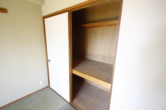 収納　※別部屋の写真です
