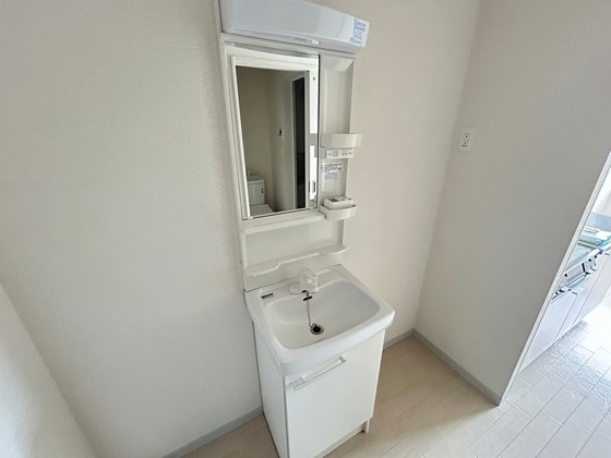 洗面設備　※別部屋の写真です