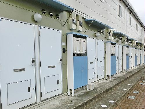 玄関　宅配ボックス付き！