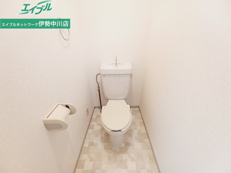 トイレ　同型参考写真