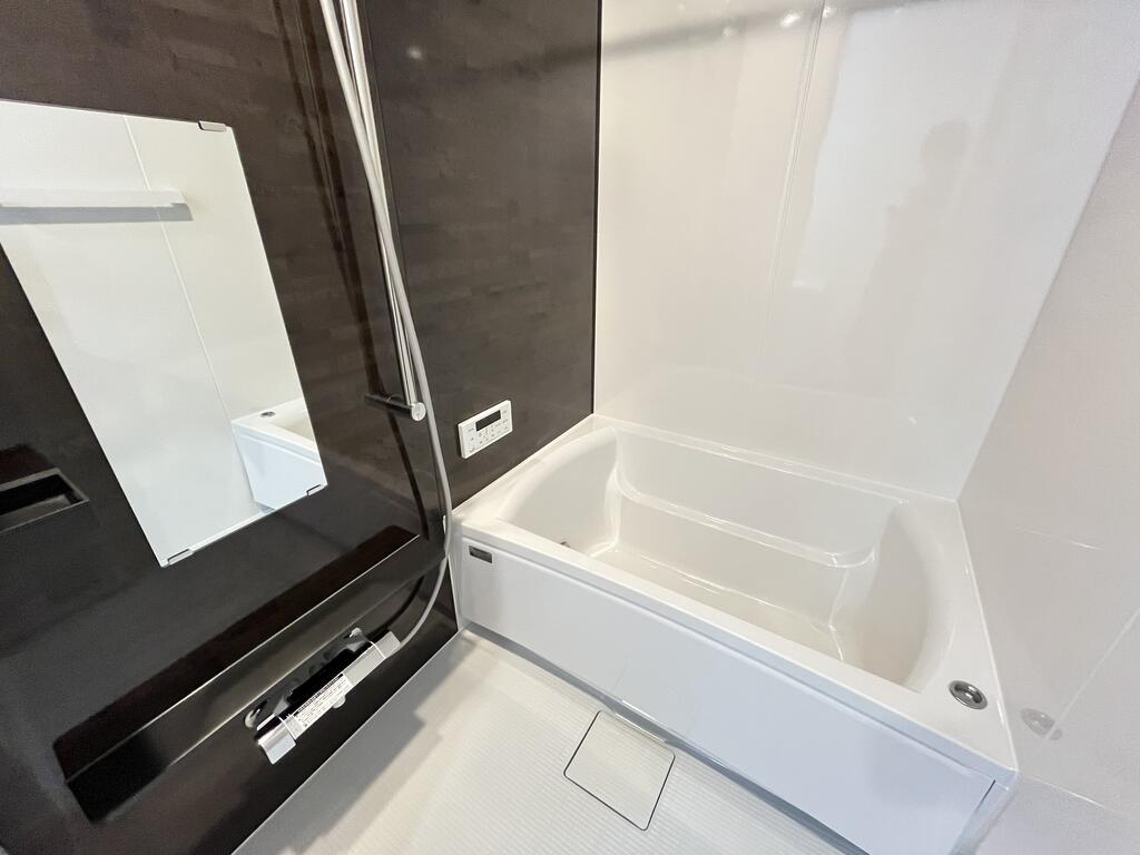 バス・シャワールーム　別タイプ参考写真です