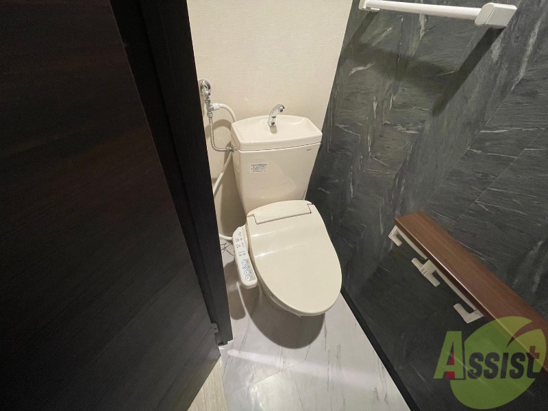 トイレ　トイレです。ウォシュレット付を探している方、おすすめです。