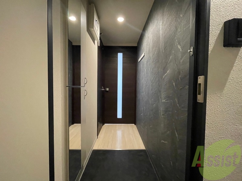 玄関　玄関にはシューズボックスもあって便利そう！