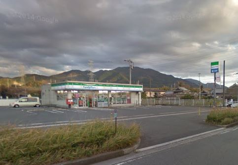 コンビニ　ファミリーマート 八幡上香月一丁目店（コンビニ）まで1116m
