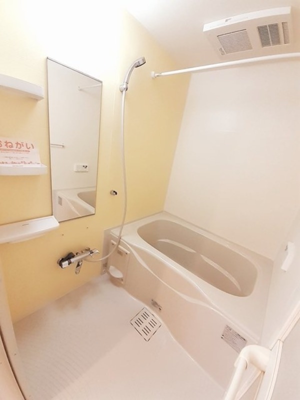 バス・シャワールーム　図面と現状に相違がある場合には現状を優先