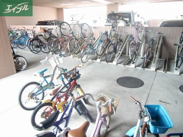 駐車場　駐輪場