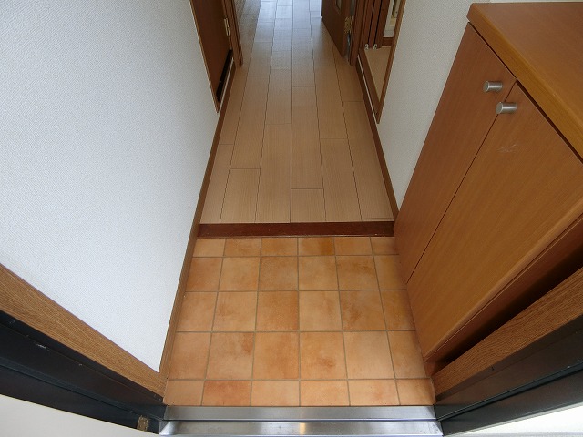 玄関　【公園】老松公園まで597ｍ