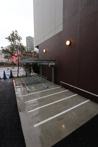 駐車場　バイク置き場・駐輪場